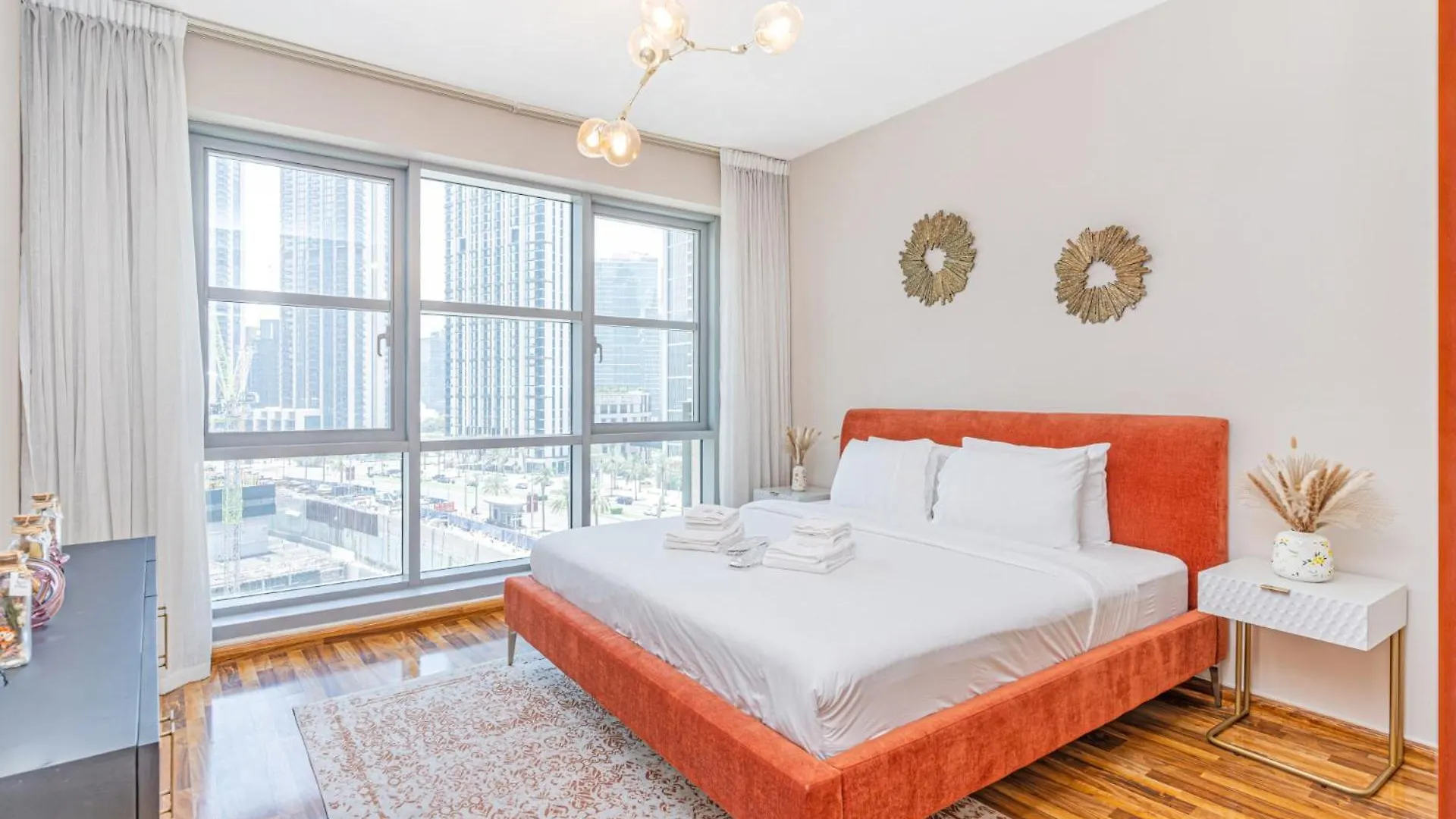 City Skyline View I Super-Fast Wi-Fi I Downtown Dubai Apartment