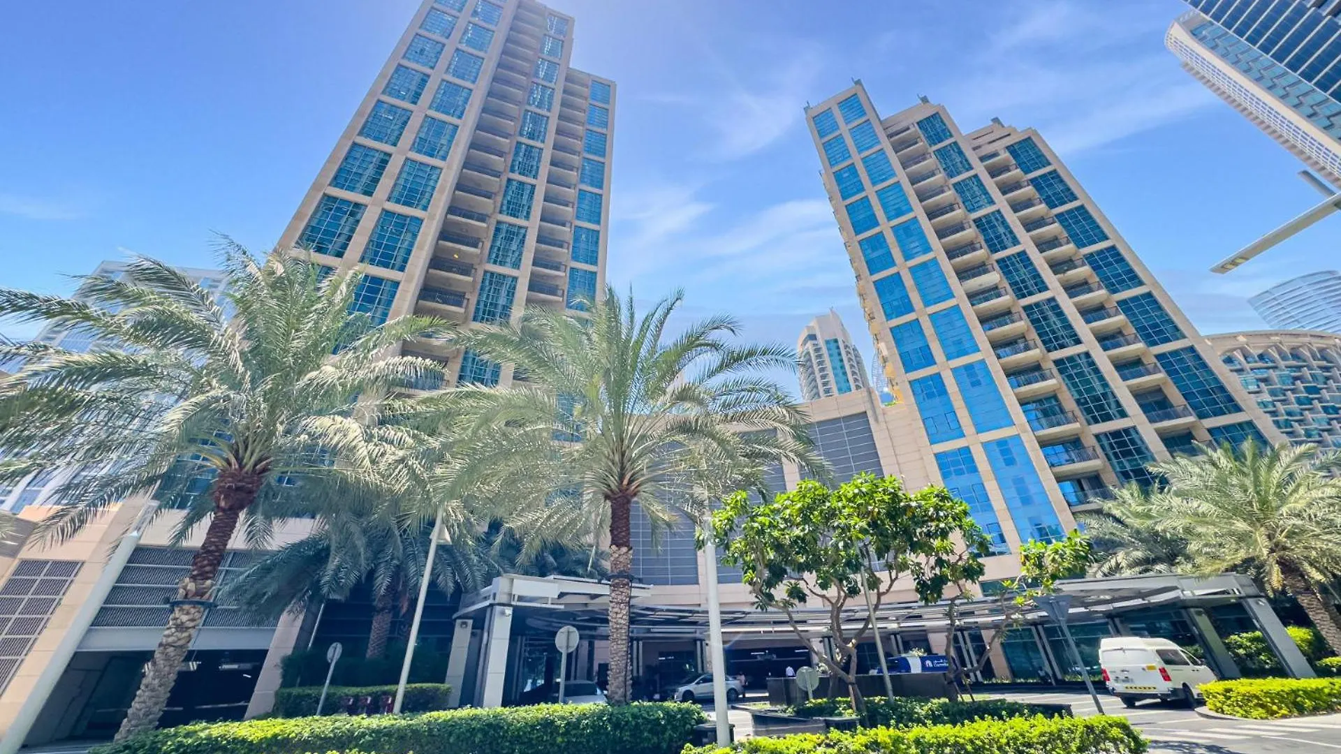 City Skyline View I Super-Fast Wi-Fi I Downtown Dubai 0*,  United Arab Emirates